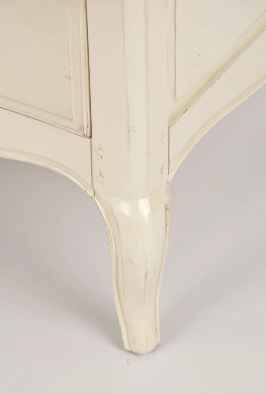 Elevandiluu värvi kohvilaud Verona VE809, kasepuust – 13