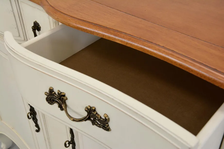 Elevandiluu värvi kummut Verona VE873, kasepuust – 2