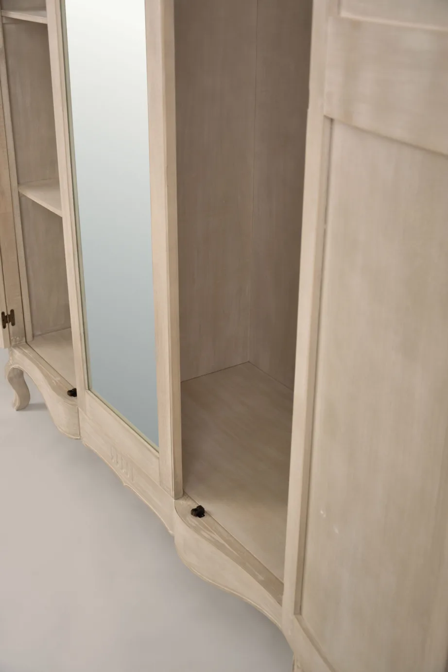 Helebeež riidekapp Venezia Bianco VEB886K, kasepuust – 6