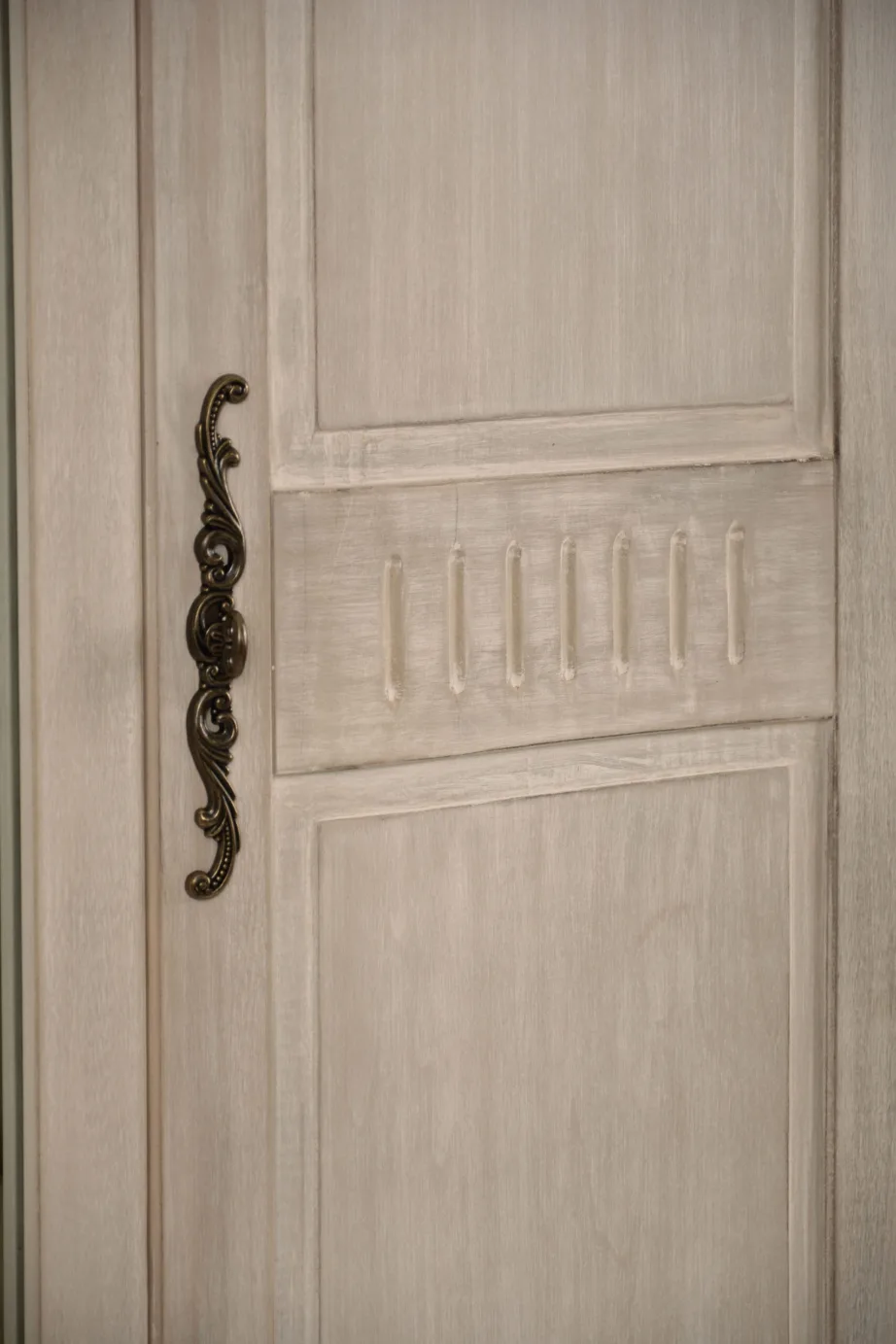 Helebeež riidekapp Venezia Bianco VEB886K, kasepuust – 13