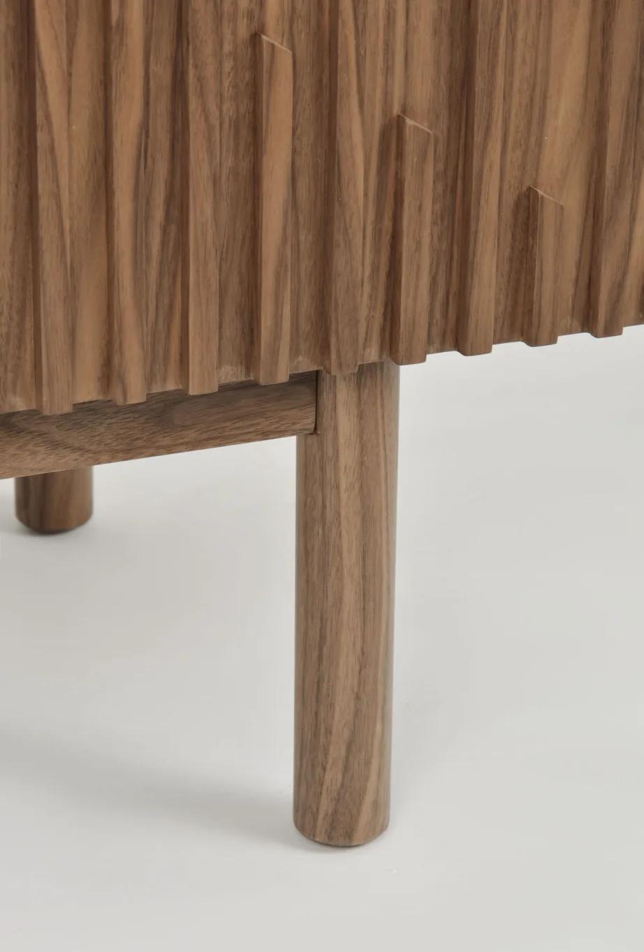 Pähklitooni kummut Hudson H06, MDF, puidust jalad – 12