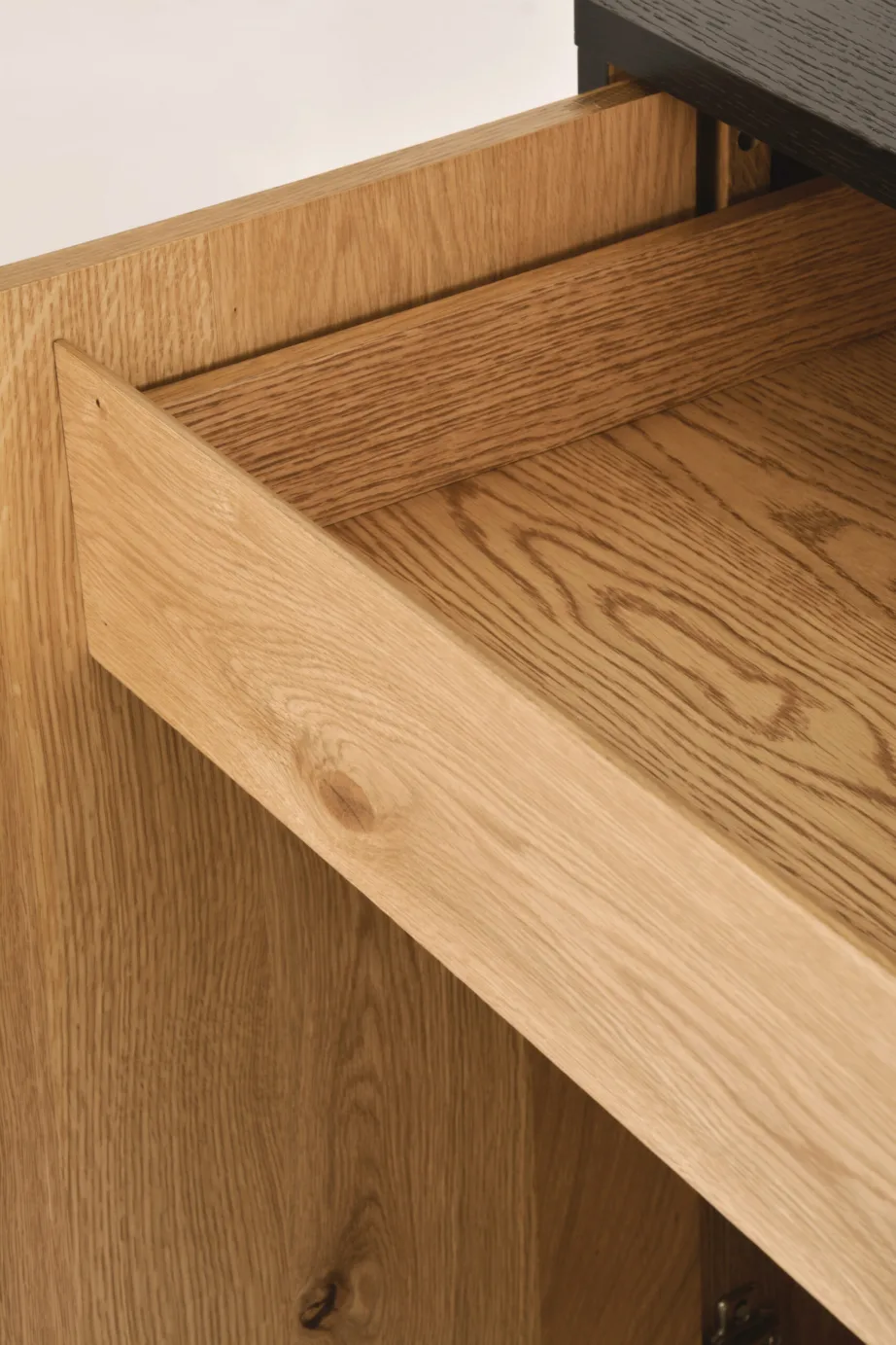 Must kummut Indus IN20-1, tammepuidust – 9