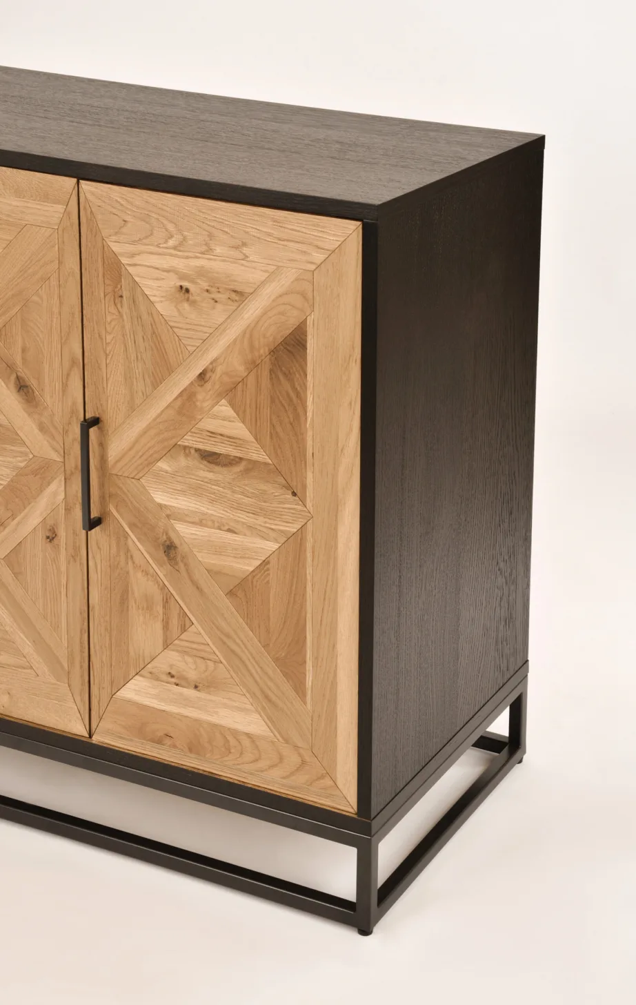 Must kummut Indus IN20-1, tammepuidust – 5