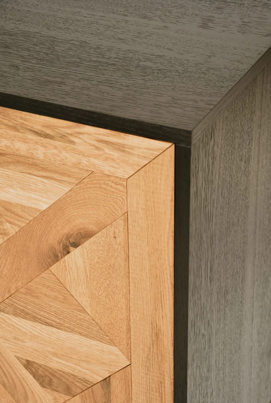 Must kummut Indus IN20-3, tammepuidust – 7