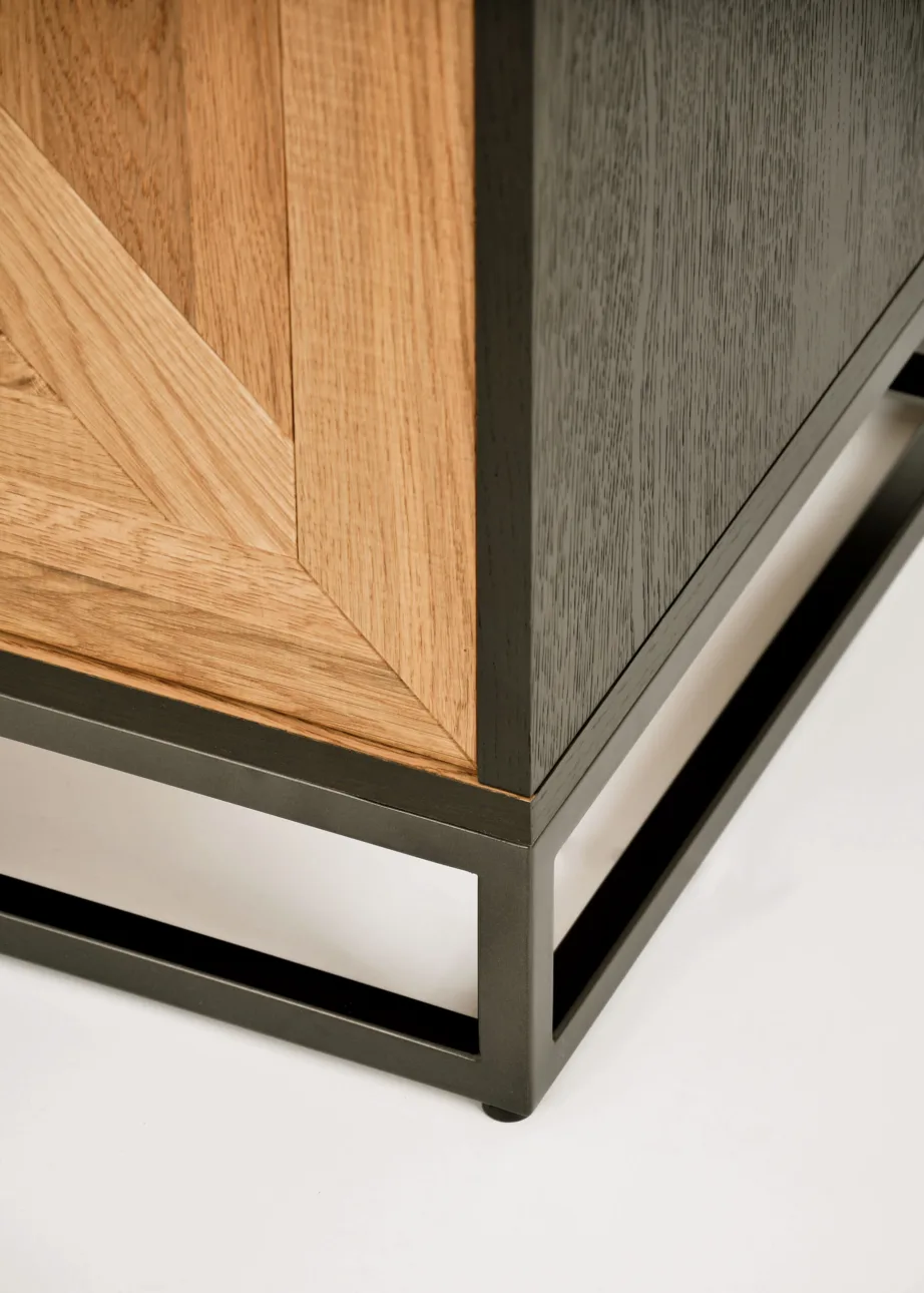 Must kummut Indus IN20-3, tammepuidust – 9