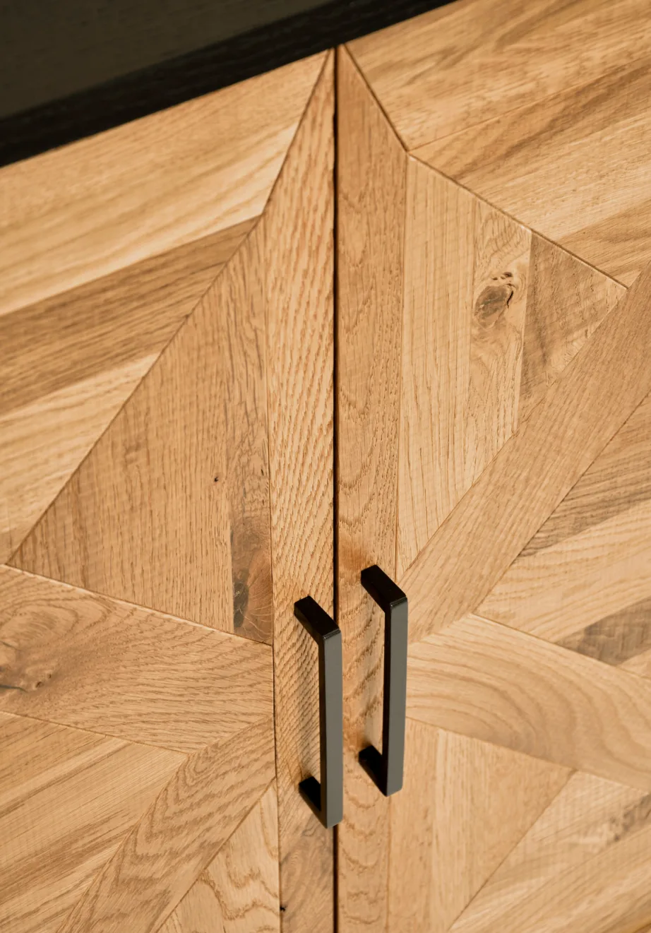 Must kummut Indus IN20-3, tammepuidust – 13