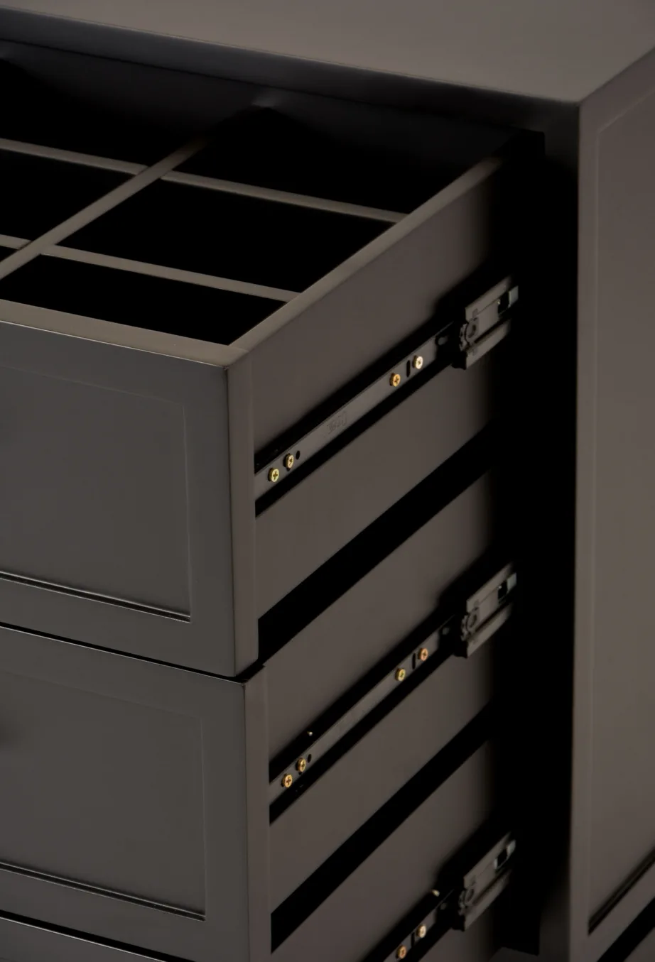 Must öökapp Hamilton HT013, kasepuidust – 8