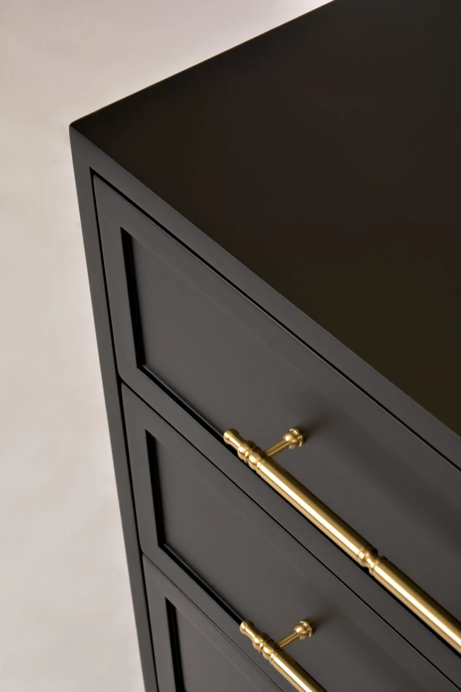 Must öökapp Hamilton HT013, kasepuidust – 11