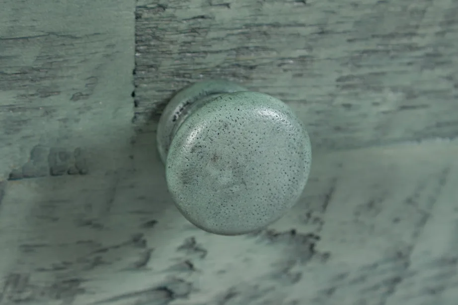 Mündiroheline öökapp Avola AV1615-22, akaatsiapuidust – 9