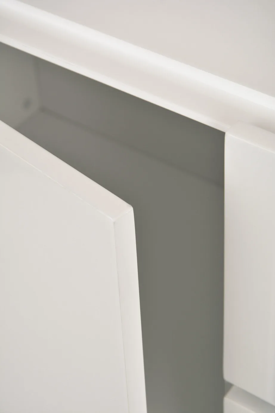 Valge kõrgläikega kummut Soho SH03, pulbervärvitud MDF – 6