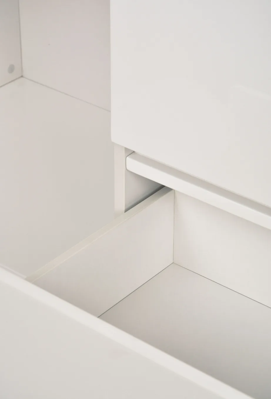 Valge kõrgläikega kummut Soho SH03, pulbervärvitud MDF – 4