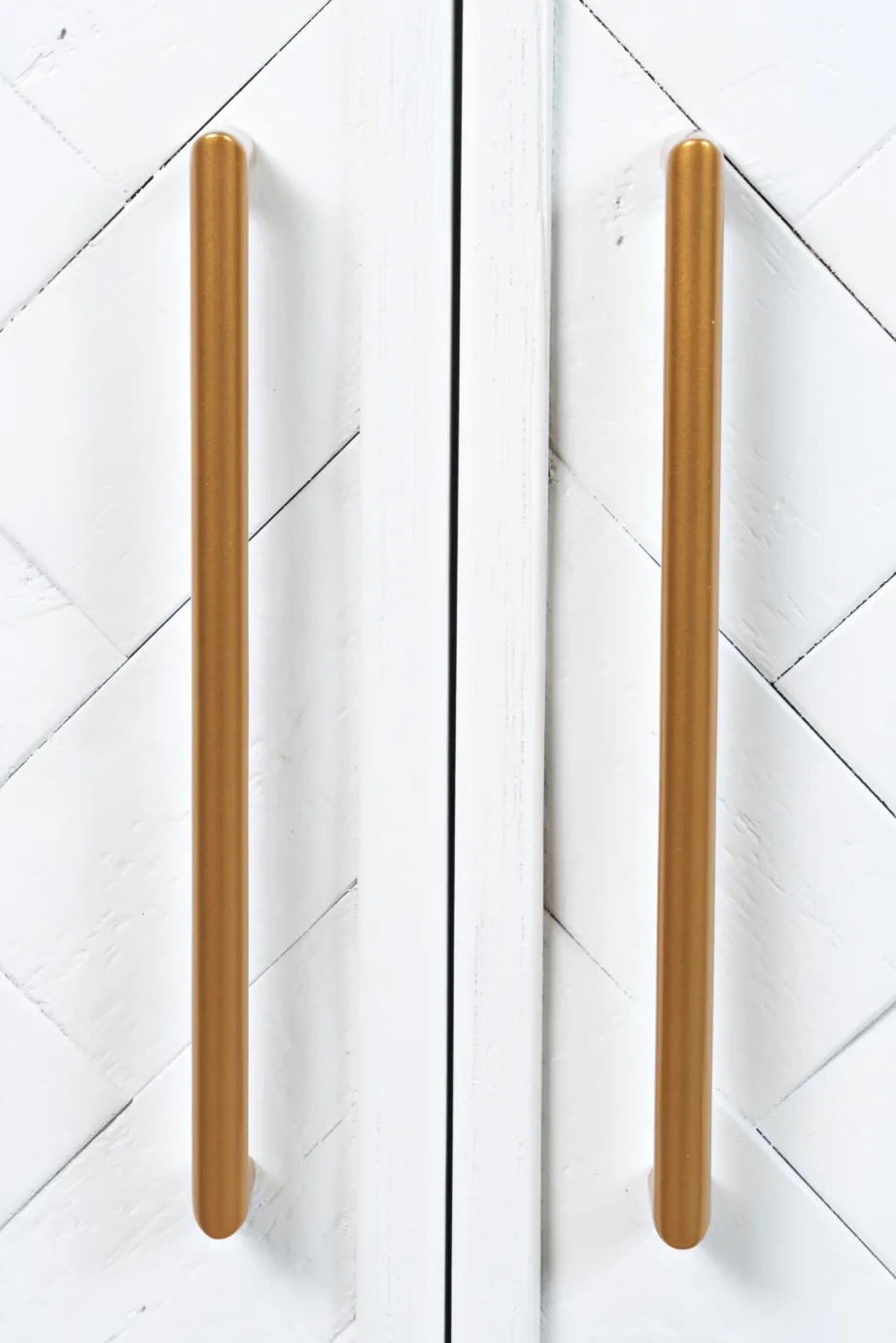 Valge kummut Avola AV2056-40, akaatsiapuidust – 7