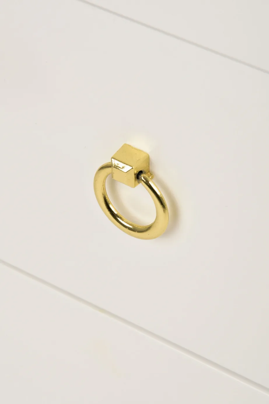 Valge öökapp Hamilton HT014, pekaanipuidust – 12