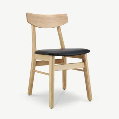 Jenson puidust söögitool naturaalsest kummipuust raami ja musta PU-nahast istmega. Minimalistlik Skandinaavia disain, ergonoomiline seljatugi ja vastupidavad materjalid.