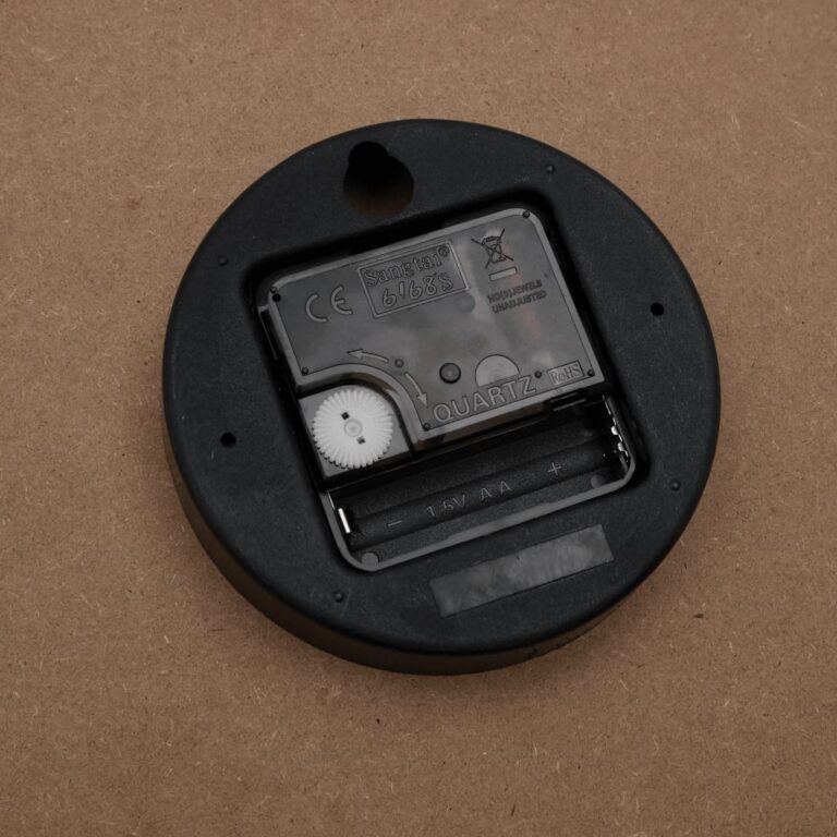 Seinakell helendava skaala ja osutitega kollane Ø30 cm