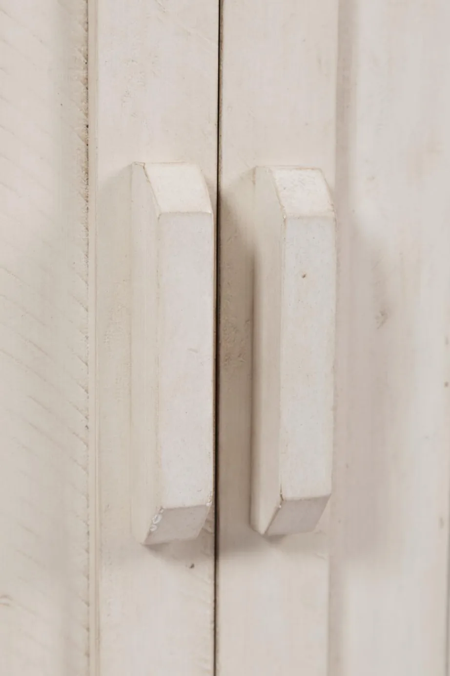 Antikvalge kummut Avola AV1706, taaskasutatud männipuidust – 6