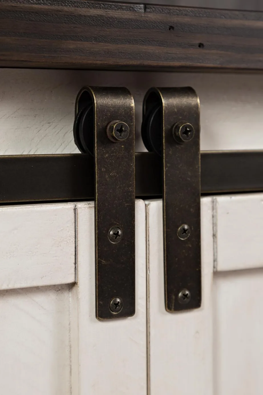 Antikvalge kummut Avola AV1706, taaskasutatud männipuidust – 10