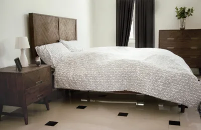 Tumepruun voodiraam Ashton ASTQ01 140cm + 2 öökappi ASTB02