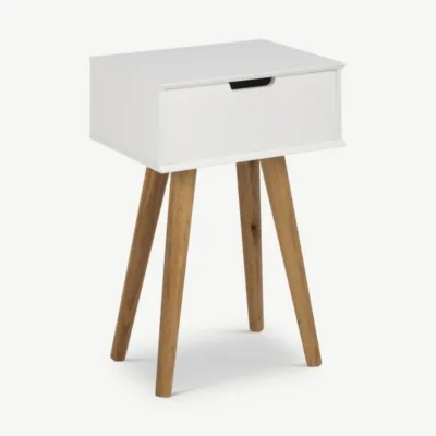 Valge Anita öökapike tammepuidust jalgade ja sahtliga – stiilne ning praktiline lisand magamistuppa.