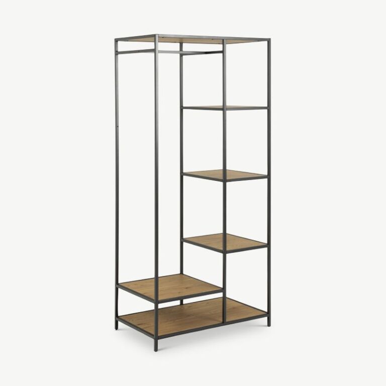 Avatud riidekapp metsiktamme efekti ja musta metallraamiga. Minimalistlik disain, viis riiulit ja riidepuutoru praktiliseks hoiustamiseks. Sobib modernsesse ja industriaalstiilis interjööri.