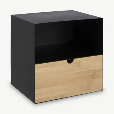 Joliet seinakapp mustast metallist ja bambusest sahtliga, minimalistliku disainiga ning modernses stiilis. Kompaktne ja funktsionaalne hoiulahendus igasse ruumi.