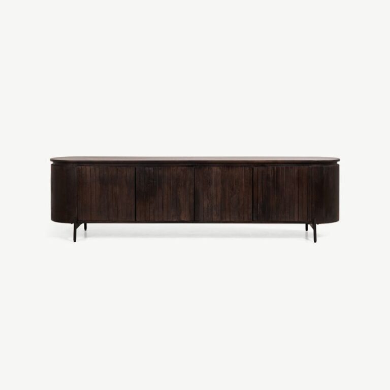 Saulo 4-ukseline telerialus tume mango puidust, 210 cm lai. Elegantne minimalistlik disain vertikaalse liistusüsteemi ja ümarate servadega. Mustad metalljalad lisavad modernset kontrasti. Suur hoiuruum meediaseadmete ja tarvikute jaoks.