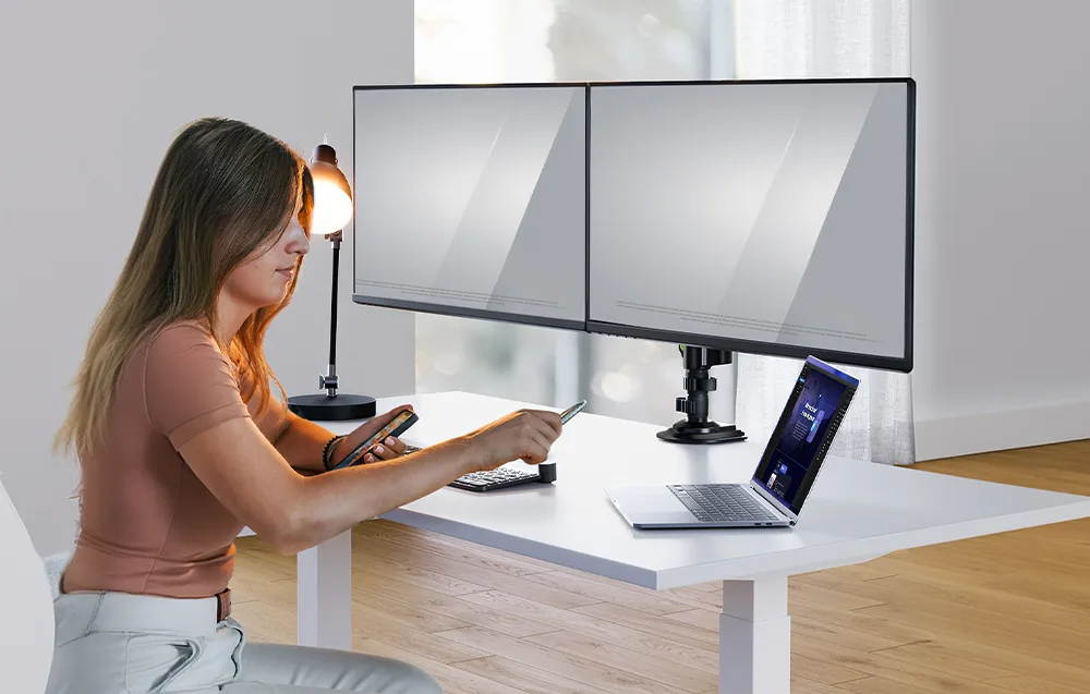 topeltmonitori hoidik suurematele monitoridele