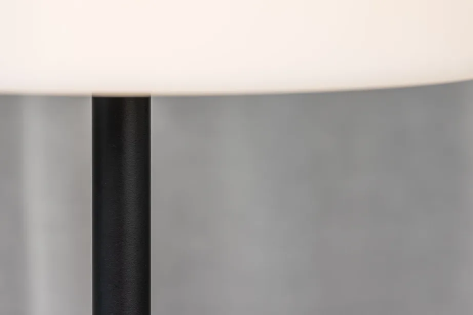 Plastikust aia põrandalamp Moris, must/valge, ø35×150, 7556-110 – 3