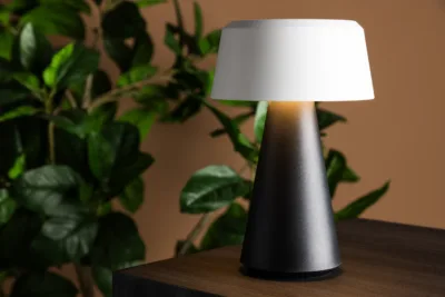 Plastikust laualamp õue Stratford, must/valge, ø15x23