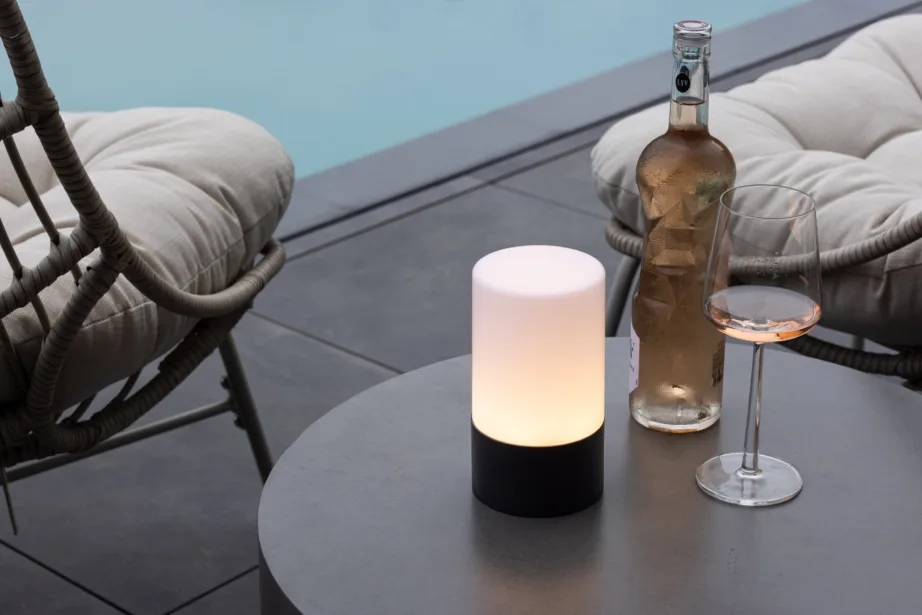 Plastikust laualamp õue Tubu, must/valge, ø10×18, 7566-110