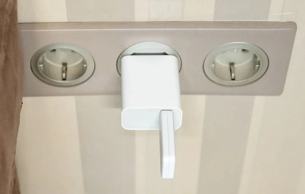 Kolm nutikat radiaatoritermostaati Shelly BLU TRV juhtpaneeliga