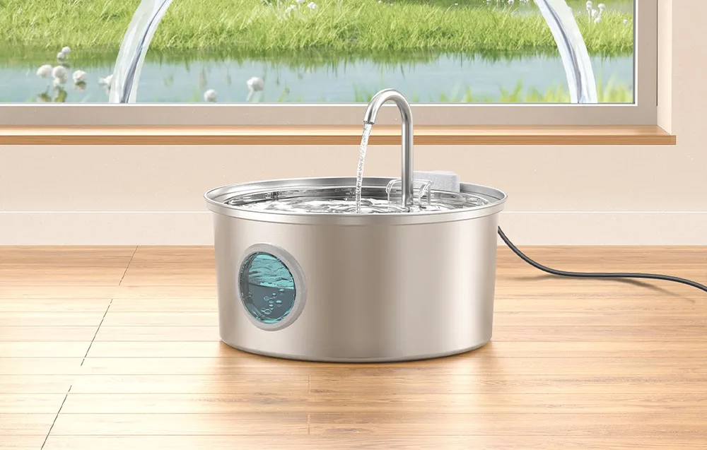 Hõbedane roostevabast terasest lemmiklooma veepurskkaev voolava joogiveega