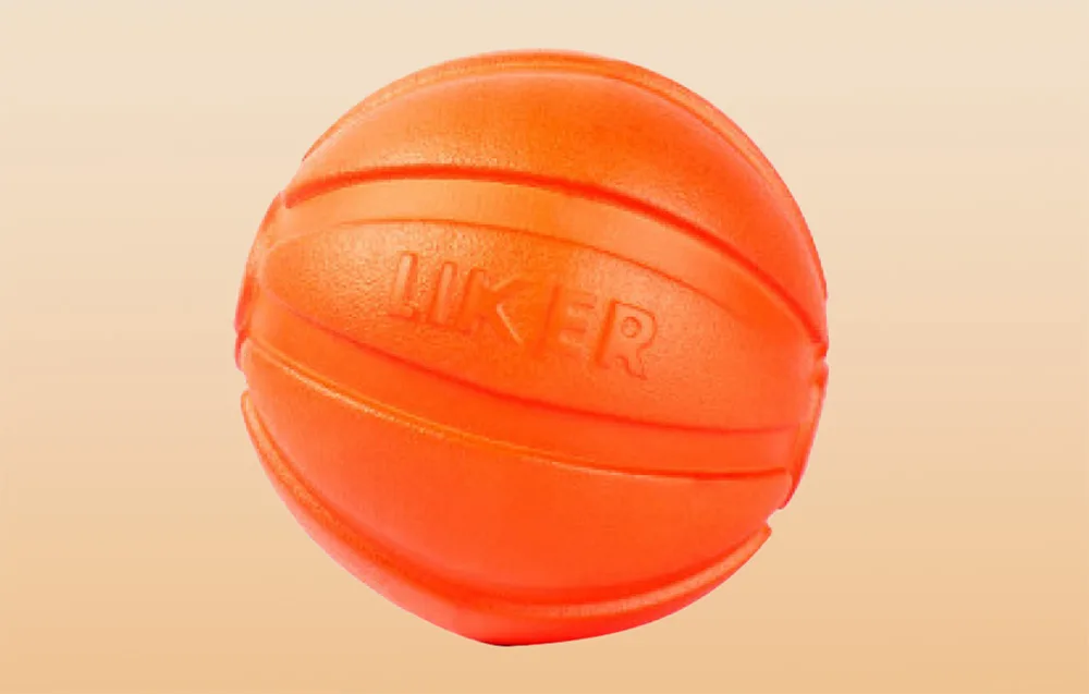 Waudog Liker 5 oranž koera mängupall lähivaates