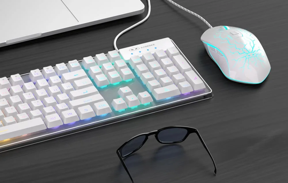 Mängurikomplekti klaviatuur ja hiir RGB-taustavalgustusega