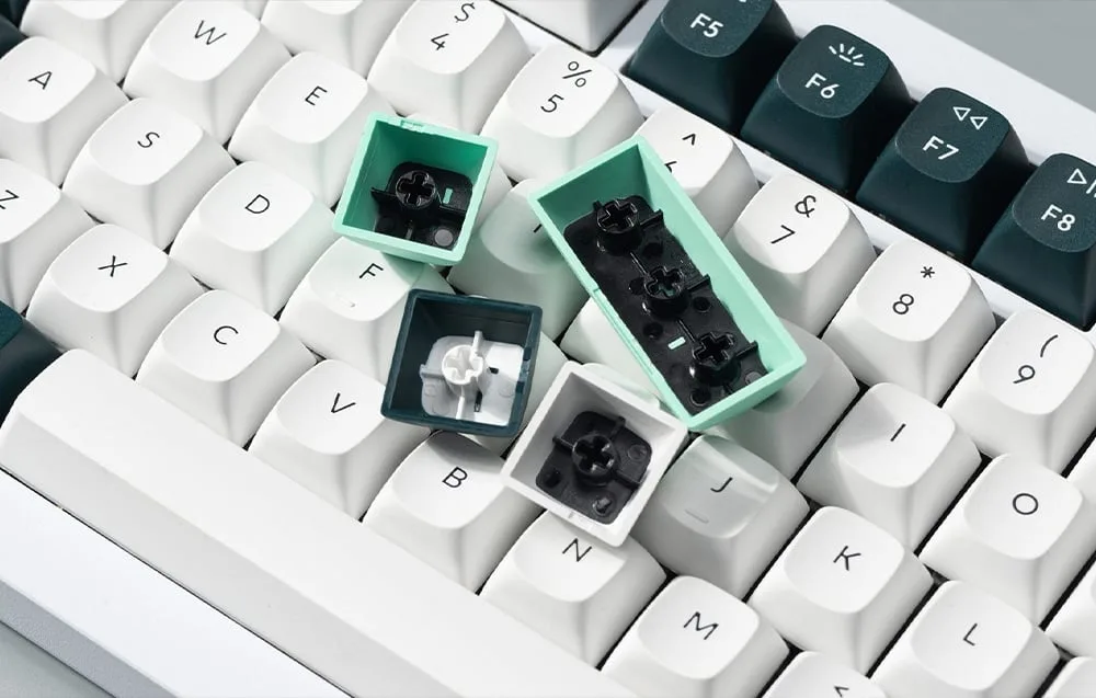 Gateron magnetlülitid Keychron Q1 HE klaviatuuril
