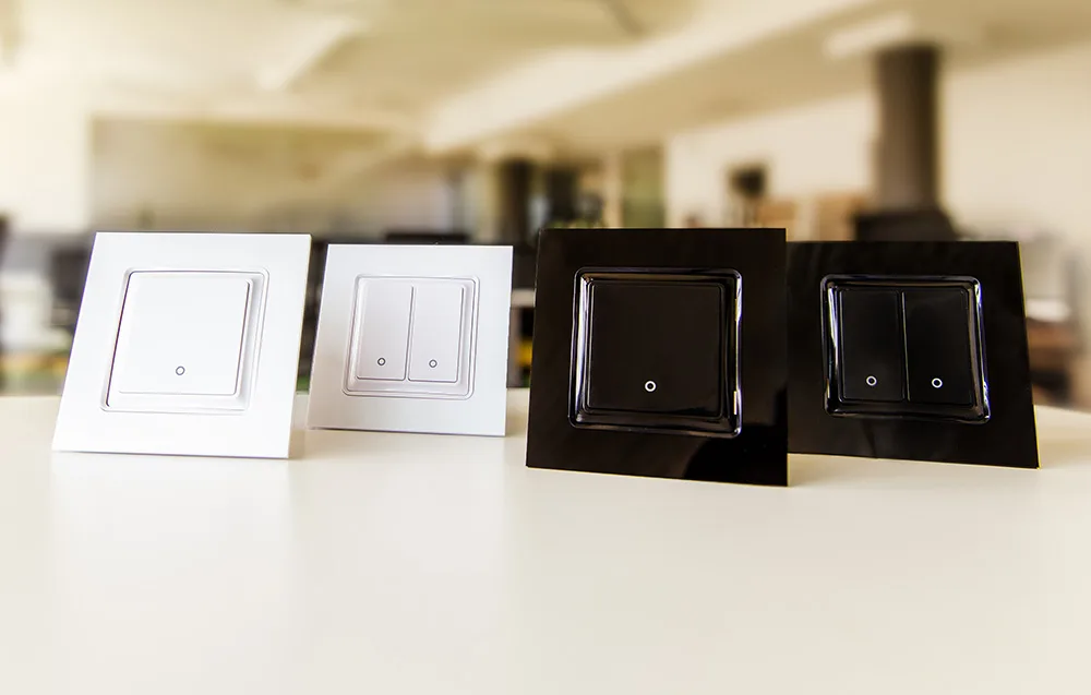 Nutikas seinaklüliti Shelly Wallswitch2White valge, kahe nupuga seinaklüliti