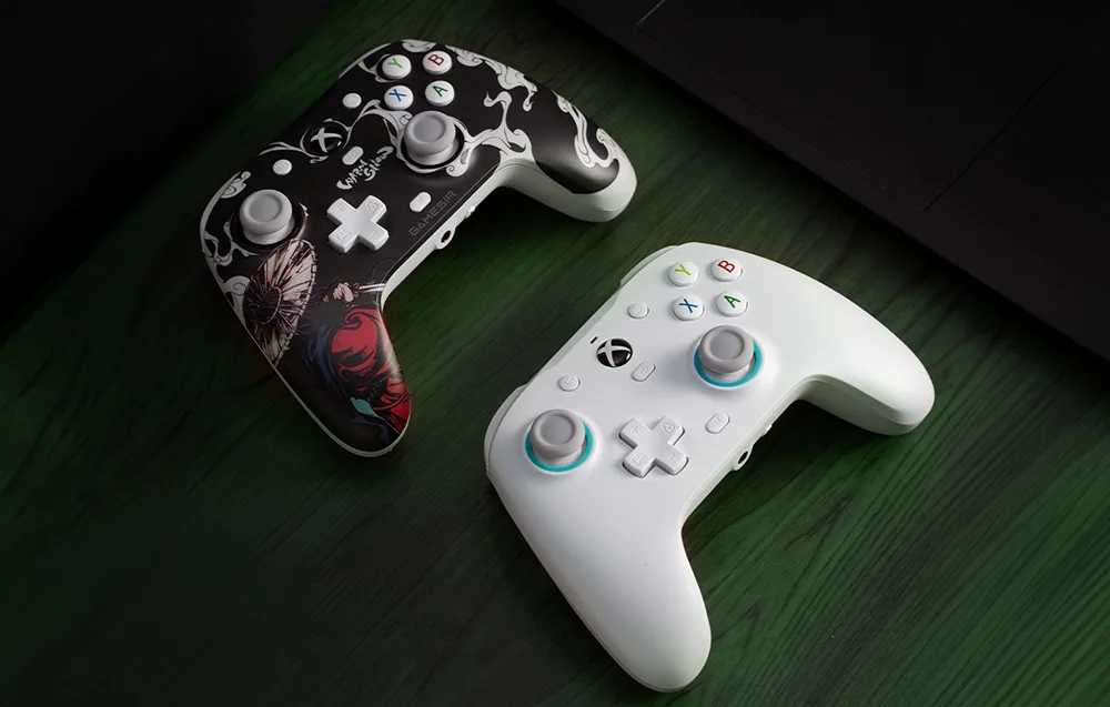 Juhtmega mängupult GameSir G7 SE ja tarvikud karbis