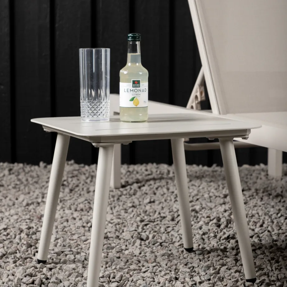 Kõrvallaud Lina, beež, 40×40, 2126-402 – 11