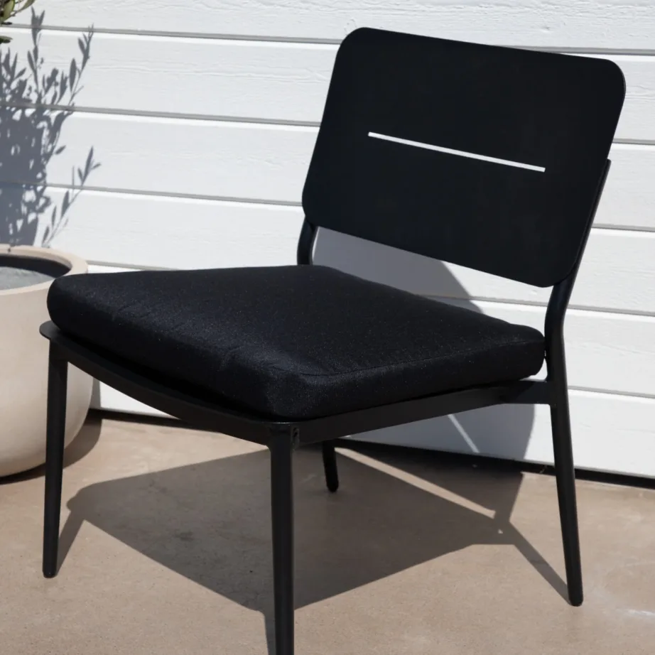 Metallist aiatugitool Lina, must, 1381-408 – 6