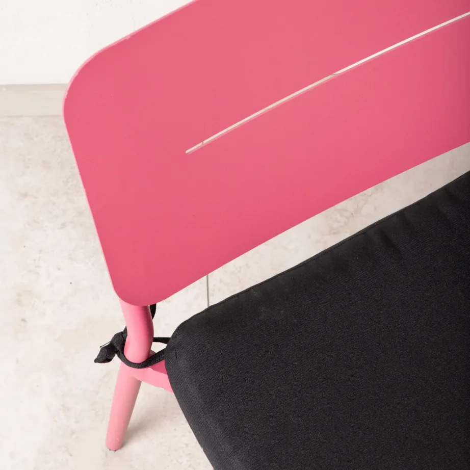 Aiatugitool Lina, must/roosa, 1381-418 – 7