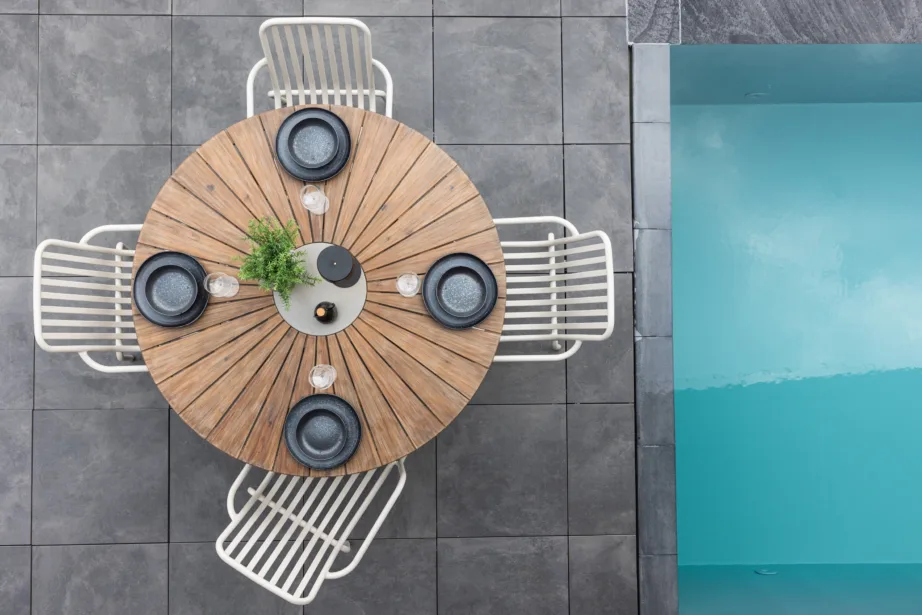 Akaatsiapuidust ümmargune aia söögilaud Rosario, pruun, Ø140, 7002-444 – 7