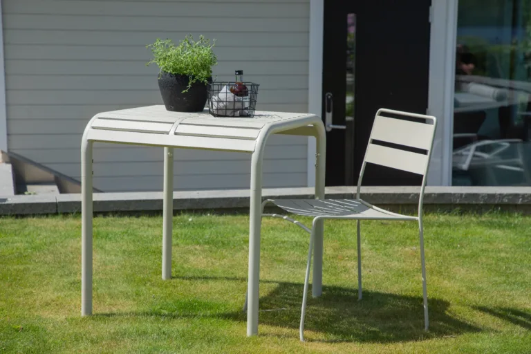 Alumiiniumist terrassilaud Borneo, beež, 70x70x75, 6006-006 6006-006