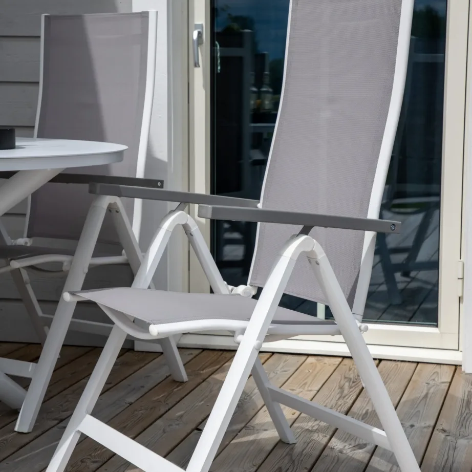 Alumiiniumist reguleeritava seljatoega aiatool Albany, hall/valge, 1562-400 – 7