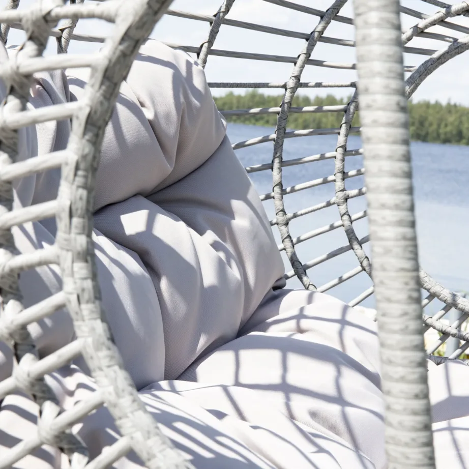 Kunstrotangist ripp-tool terrassile Viga, must/hall, 9548-408 – 4