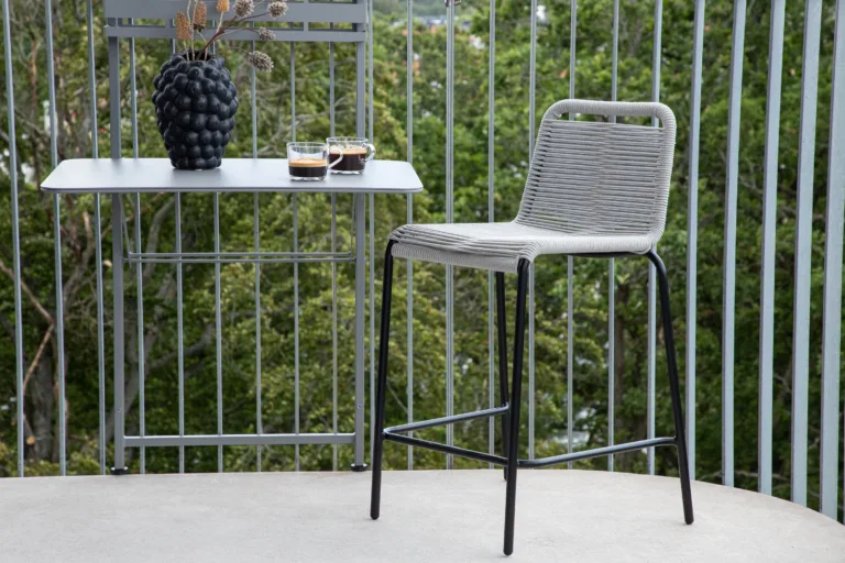 Metallist baaritoolid terrassile Lindos, must/helehall, 53x53x88, 6072-014 6072-014