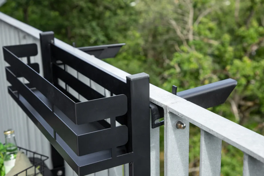 Metallist kohvilaud Borneo, must, 77x57x120, 6007-001 – 9