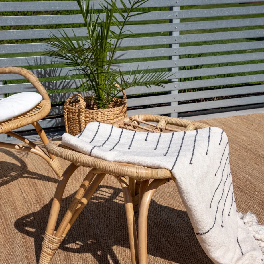 Rotangist aiatugitool Ella, koos jalatoega, naturaalne/valge, 1571-6011 – 8