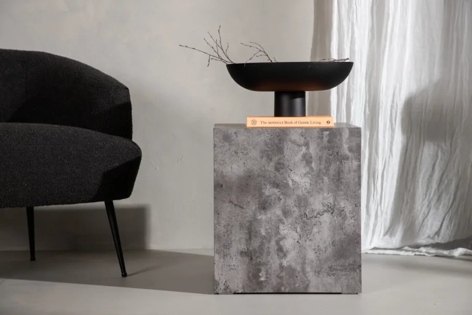 Tumehall marmormustriga MDF-diivanilaud York, industriaalne stiil (40 × 40 cm), 15009-092 – 8