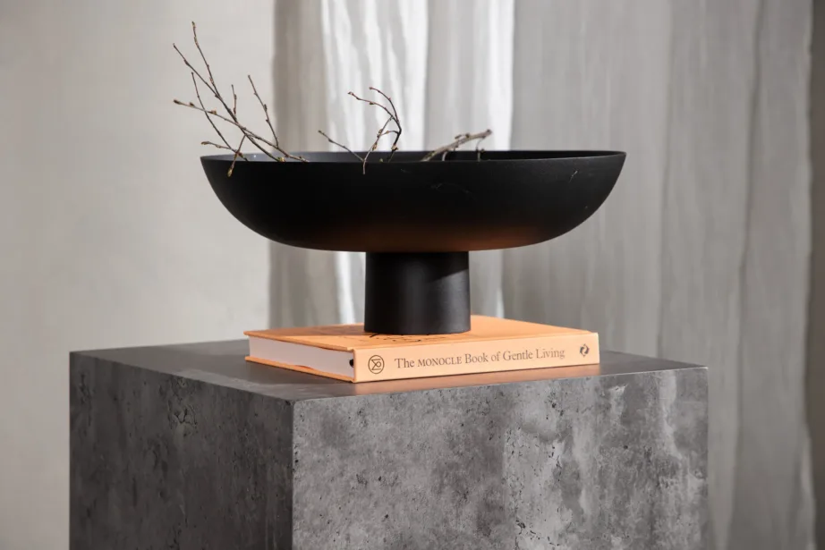 Tumehall marmormustriga MDF-diivanilaud York, industriaalne stiil (40 × 40 cm), 15009-092 – 9