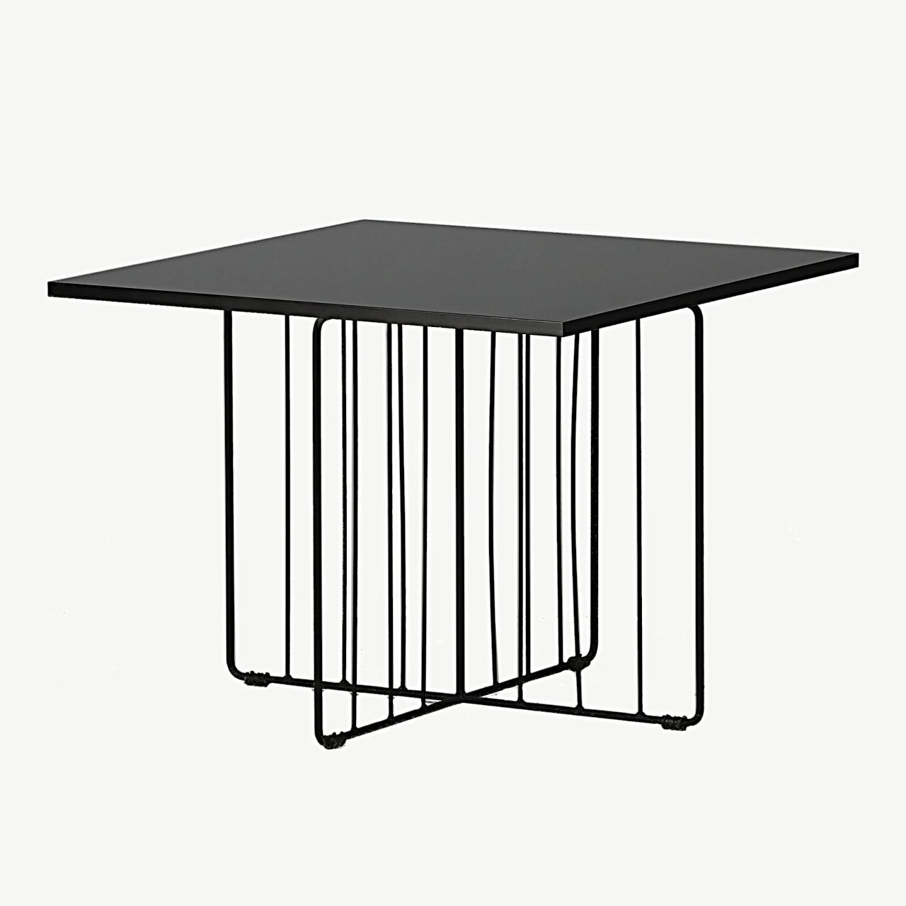 Daytoni must diivanilaud terasjalgadega (60 × 60 cm, MDF ja teras) - 15009-130